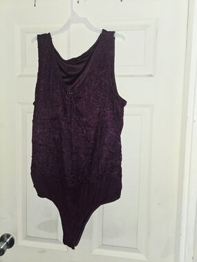 Sleeveless Lace Bodysuit - Plum